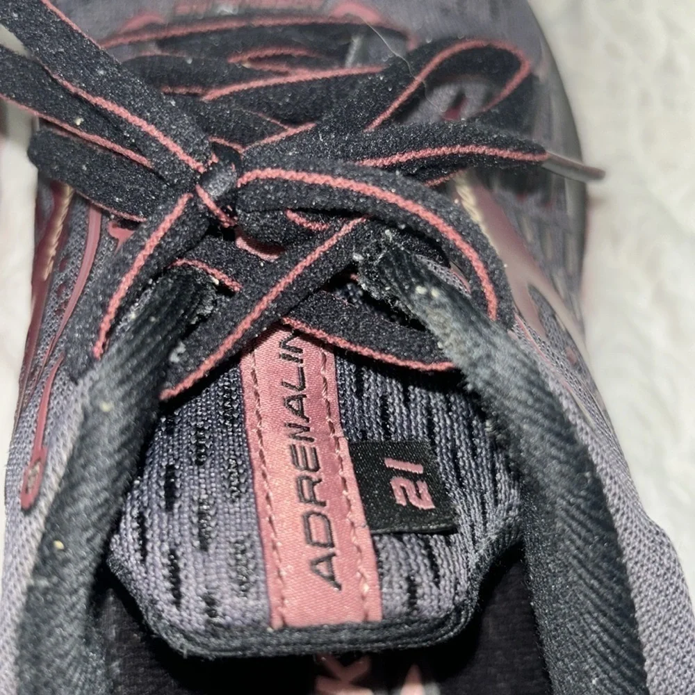 Brooks Adrenaline GTS 21 Running Sneaker - Picture 12 of 14